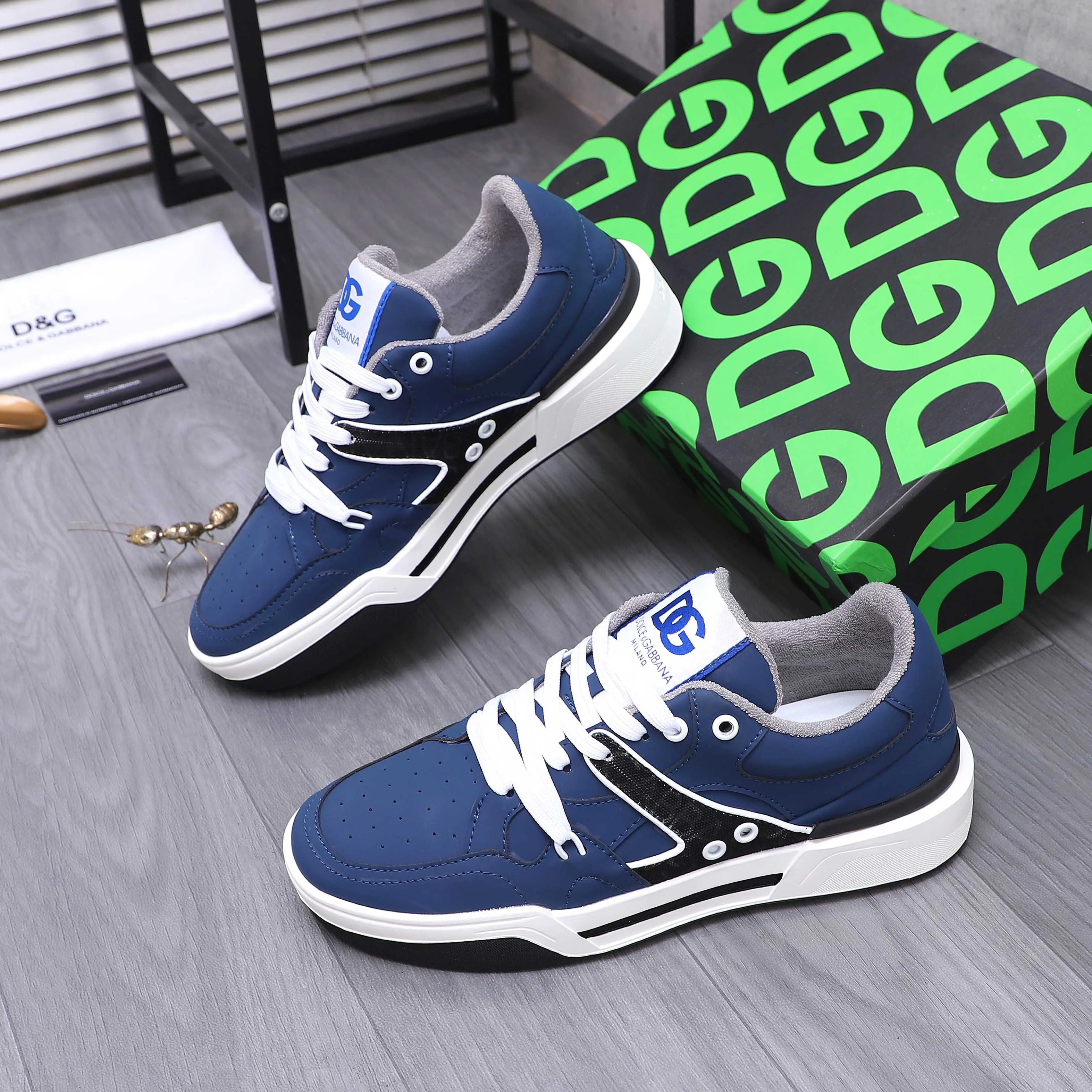 Men's shoes 💰p480 Product trademark: DG (Dolce & Gabbana) casual shoes for couples. Regular sizes: Women's 36-40 Men's 38-46 (45.46 custom-made and non-refundable) Product materials: Selected cowhide stitching upper, short velvet lining, cowhide insole, original rubber outsole